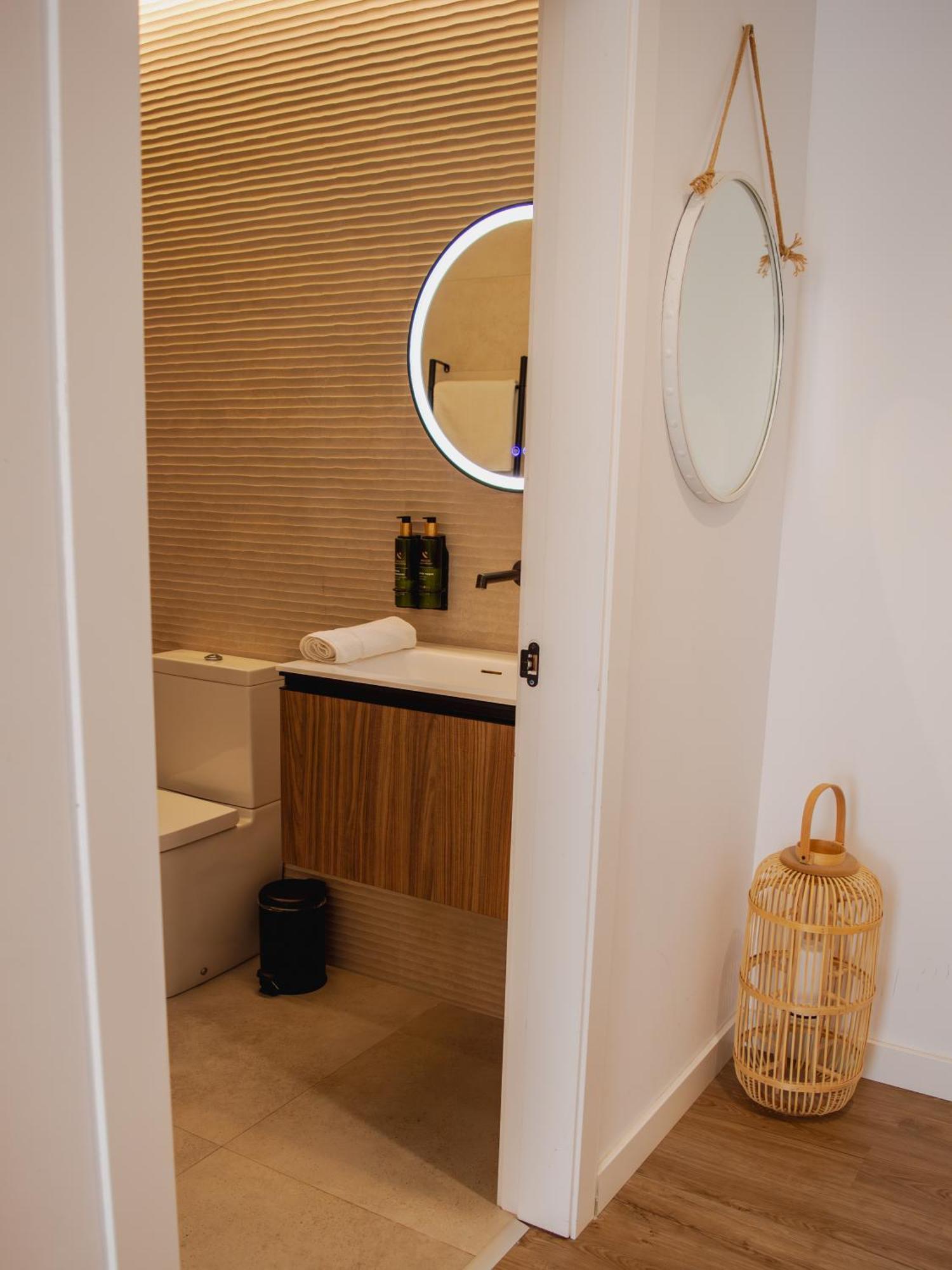 Demetrio By Alma Suites Valencia Luaran gambar