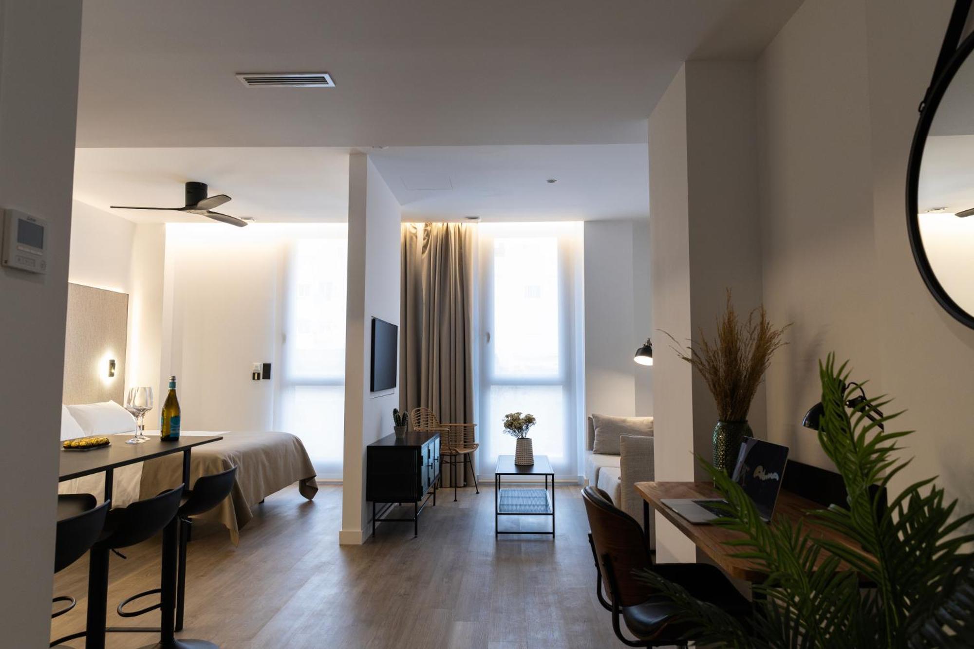 Demetrio By Alma Suites Valencia Luaran gambar