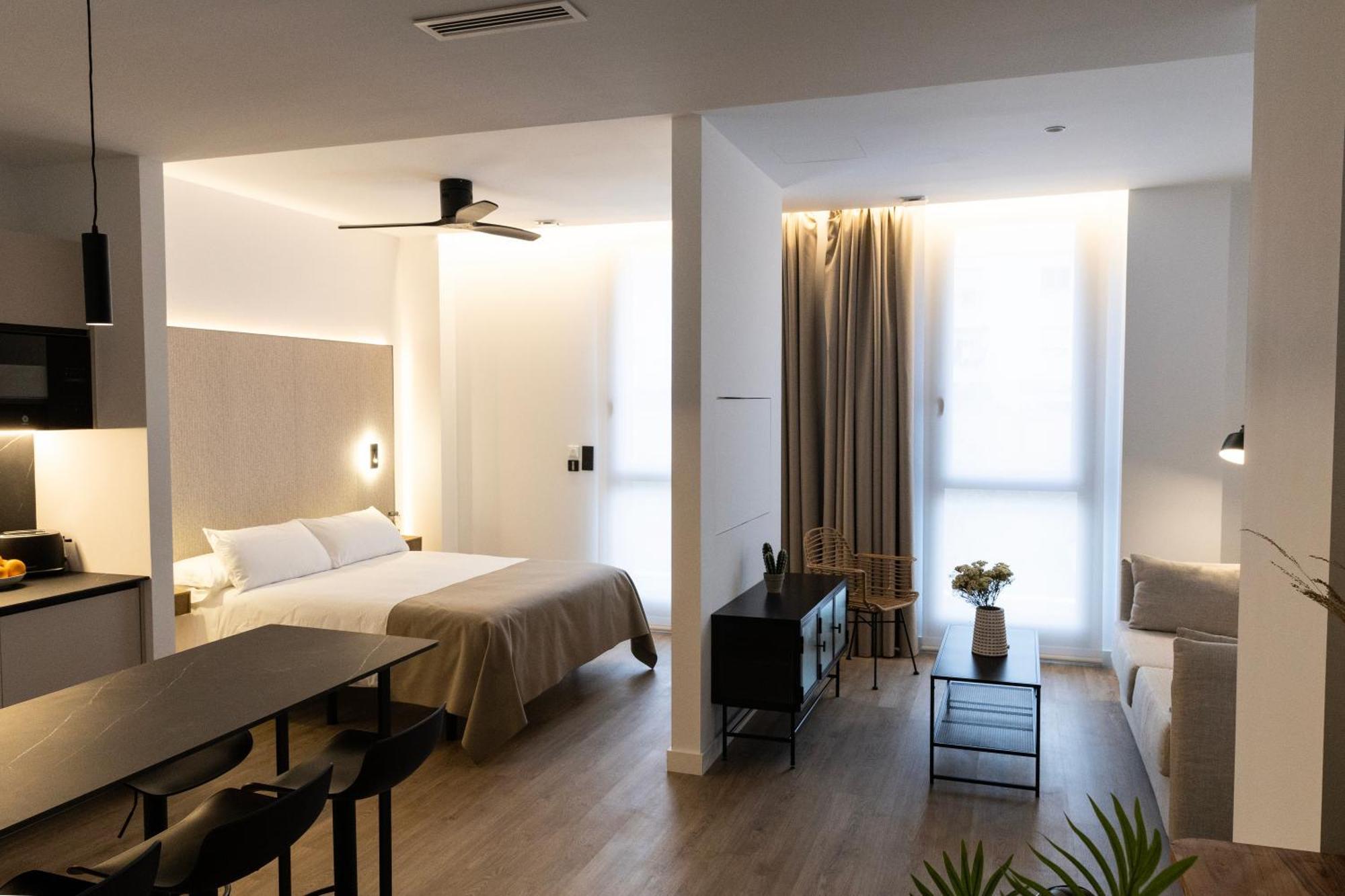 Demetrio By Alma Suites Valencia Luaran gambar