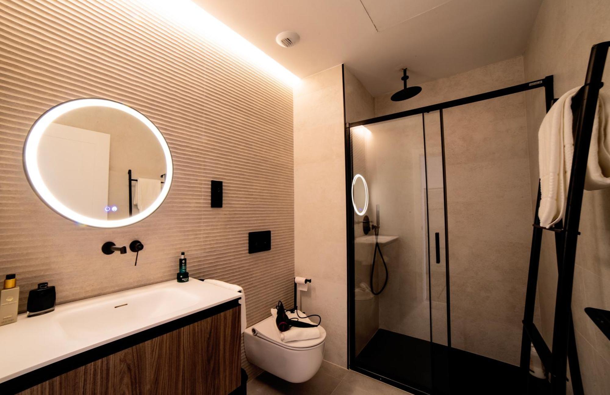 Demetrio By Alma Suites Valencia Luaran gambar